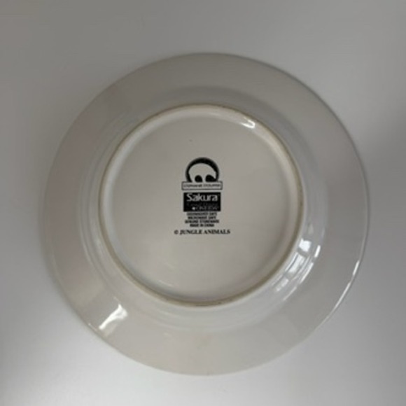 Sakura Jungle Animals Decorative Plates Set of 2 Zebra Giraffe Toucan Parrot - Picture 3 of 6